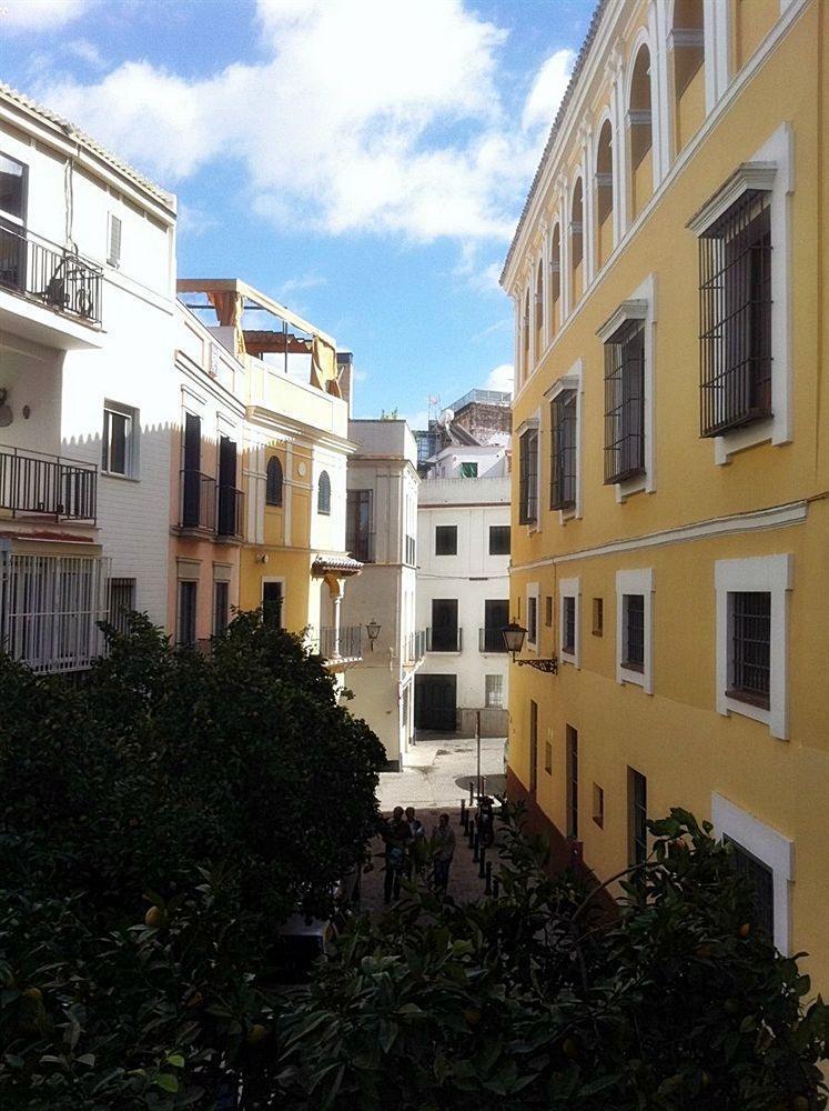 Apartamentos Turisticos La Encarnacion Севілья Екстер'єр фото